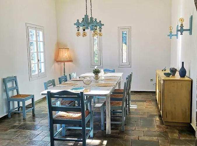 Vila Tou Mikrou Voria Áyios Pétros