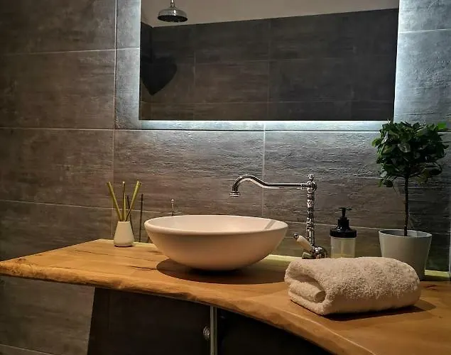 Tou Mikrou Voria * Áyios Pétros